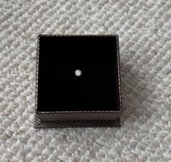 PT900天然ダイヤモンドピアス 0.20ct 片耳(刻印・品質証明書あり)のサムネイル