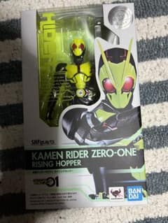 S.H.Figuarts 仮面ライダーゼロワン ライジングホッパーのサムネイル