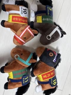✨ミンミン✨競走馬ぬいぐるみ4体セット 競走馬ぬいぐるみ 4体セット - メルカリ