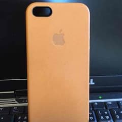 iPhone5、5S用ケース Apple純正 レザーのサムネイル