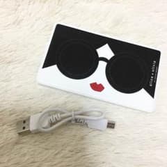 アリスアンドオリビア 充電器 バッテリーのサムネイル