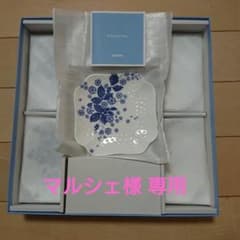 【新品・未使用】WEDGWOOD ストロベリーブルームインディゴスモールプレートのサムネイル