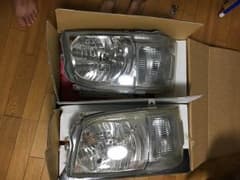 ハイエース 200系 ヘッドライトのサムネイル