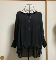 RADIATE トップス　黒いシフォン　五分袖のサムネイル