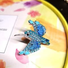 〈土屋太鳳さん着用品〉ビジューバッジのサムネイル