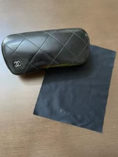 CHANEL メガネケースのサムネイル