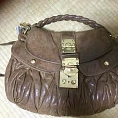 miumiu  マトラッセバックのサムネイル