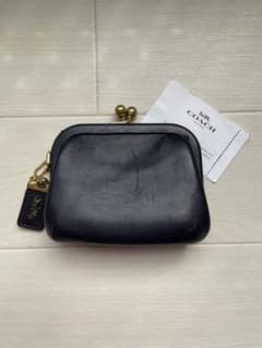 COACH⭐︎キスロック⭐︎がま口財布のサムネイル