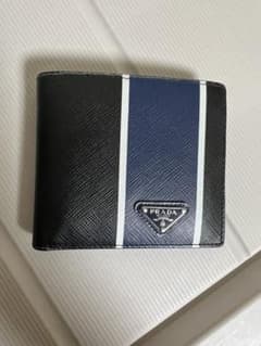 8日削除します　PRADA サフィアーノ　折り畳み財布のサムネイル