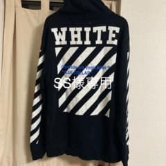 SS様専用　韓国BTS着用　オフホワイト　パーカーのサムネイル