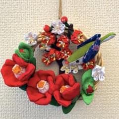 ちりめん細工とつまみ細工のフラワーリース　※春のお訪れのサムネイル