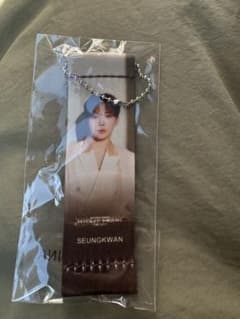 SEVENTEEN セブチ カプセルトイ フラッグ キーホルダー スングァン