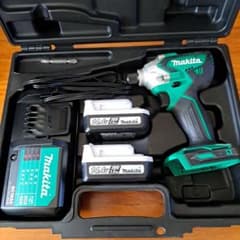 Makita インパクトドライバー 14.4V 2個バッテリー付のサムネイル