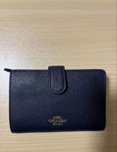 coach二つ折り財布のサムネイル