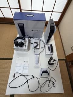 PlayStation 5 本体 (通常版) CFI-1000A 01のサムネイル