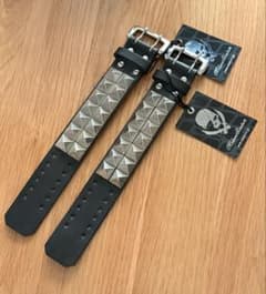 Modern Pirates スタッズリストバンド 2本セット 新品未使用 - メルカリ