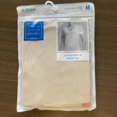 ユニクロ　シームレスvネックT（半袖）のサムネイル