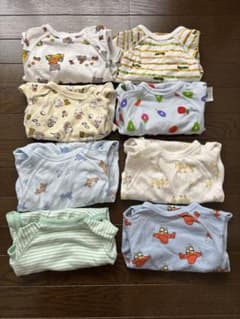 ユニクロ 半袖ボディスーツ 60 8枚セットのサムネイル