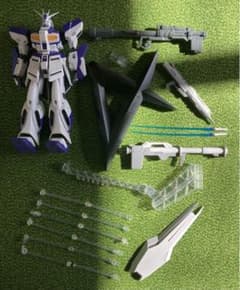 Hi-νガンダム 完成品のサムネイル