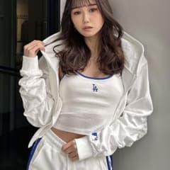 GYDA MLB パーカー キャミ ビスチェ  ショートパンツ セットアップのサムネイル