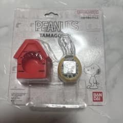 PEANUTS TAMAGOTCHI 犬小屋型ケース付き