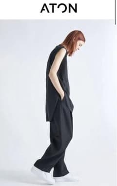 美品✨ATON/エイトンROUND HEM TANK TOPのサムネイル