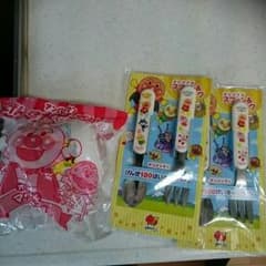 未使用  アンパンマン  スプーン  コップ  フォークのサムネイル