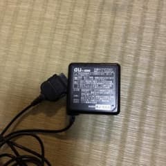 au 三洋 ACアダプタ02 充電器のサムネイル