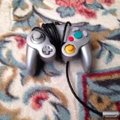 ゲームキューブコントローラのサムネイル