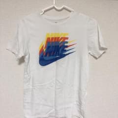 NIKE子供Tシャツのサムネイル
