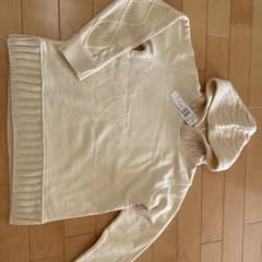 新品　ニット　トレーナー　アイボリーのサムネイル