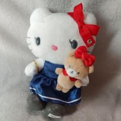 ユニバ　2022限定ハローキティ&タイニーチャムぬいぐるみ