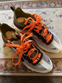 最終値下げ！NIKE ナイキ　スニーカー　REACT ELEMENT87のサムネイル