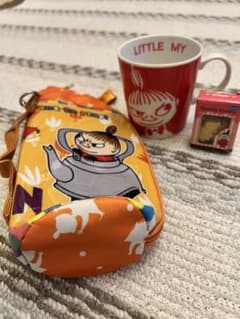 ムーミン リトルミイ 水筒カバー マグカップ 消しゴムセットのサムネイル