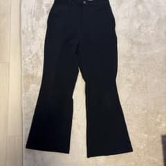 ブラック フレアパンツのサムネイル