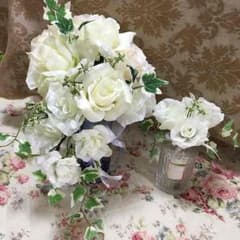 ウェディングブーケ 白 造花のサムネイル