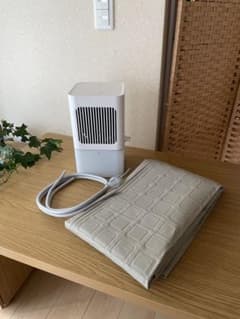 循環式冷風機 本体　水冷式マット　モバイルバッテリー電源可　リモコンのサムネイル