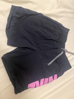 NIKE ブラックショートパンツ ロゴプリントのサムネイル