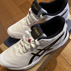 専用です‼︎  【新品未使用品】asics  バレーボールシューズ　22.5cmのサムネイル