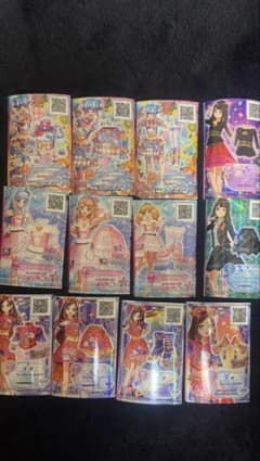 アイカツスターズカード12枚セット！！のサムネイル