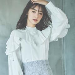 dazzlin プリーツカラー付アシンメトリーフリルブラウスのサムネイル