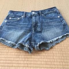 ショートパンツのサムネイル