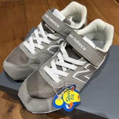 ニューバランス　996 グレーのサムネイル