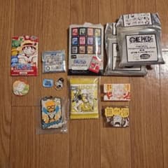 ONE PIECE グッズ まとめ売り 缶バッジ アクリルスタンドのサムネイル