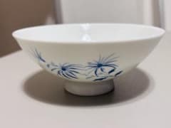 青花模様 お茶碗　陶器のサムネイル
