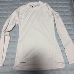 UNDER ARMOUR アンダーシャツ 長袖 ホワイトのサムネイル