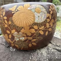 木製火鉢 菊文金蒔絵　螺鈿細工 花器　丸火鉢　アンティークレトロ　B 木製火鉢 菊文金蒔絵 螺鈿細工 花器 丸火鉢 アンティークレトロ B