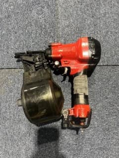 マキタ 高圧 75釘打ち機 AN711H 躯体 コンクリート 鋼板 - メルカリ