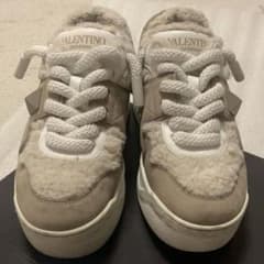 【最終値下げ】VALENTINO garavani ボアスニーカーのサムネイル