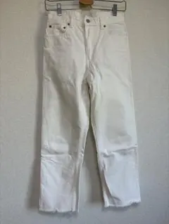 【美品】ZARA　ホワイト フリンジ裾 デニムパンツ